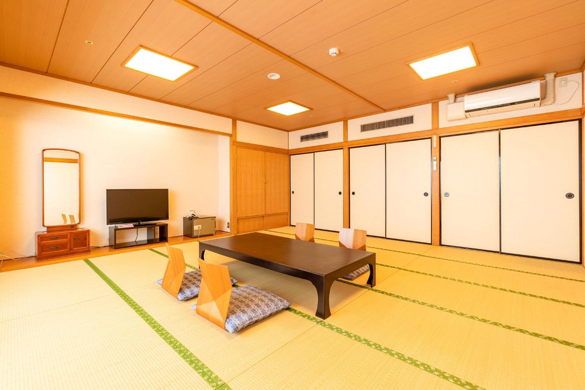 Hotel Ooedo Onsen Monogatari Aizu Extérieur photo