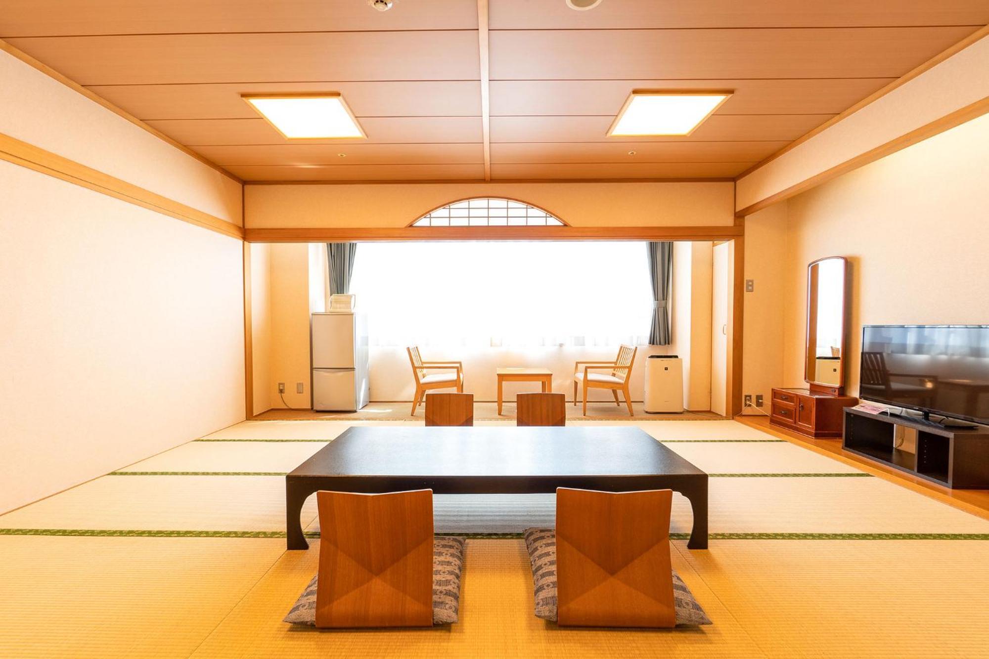Hotel Ooedo Onsen Monogatari Aizu Extérieur photo