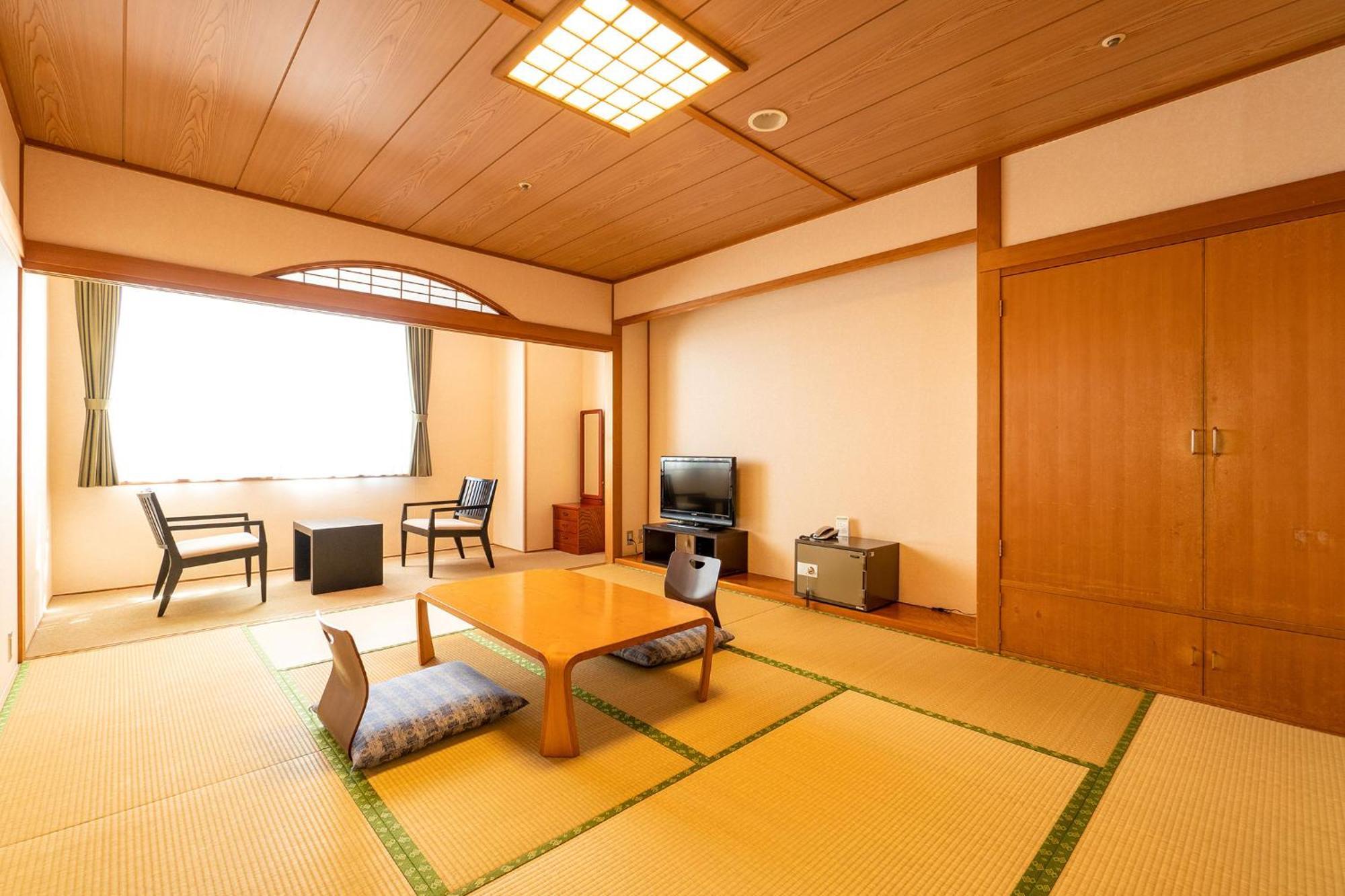 Hotel Ooedo Onsen Monogatari Aizu Extérieur photo